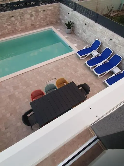 Villa Sara - Pool And Near Beach Nin