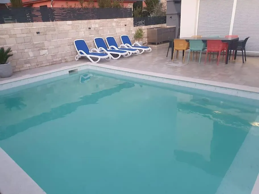 Villa Sara - Pool And Near Beach Nin 0*,  Croatia